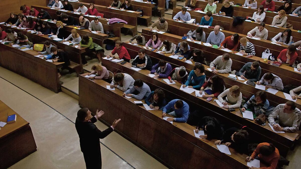 Los rectores piden más becas y denuncian que «apenas» se hable de las universidades en la campaña