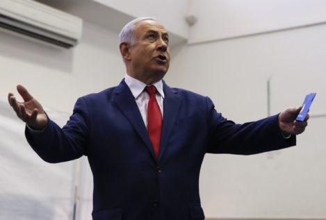 Los sondeos a pie de urna dan empate entre Netanyahu y el centrista Gantz en las elecciones israelíes