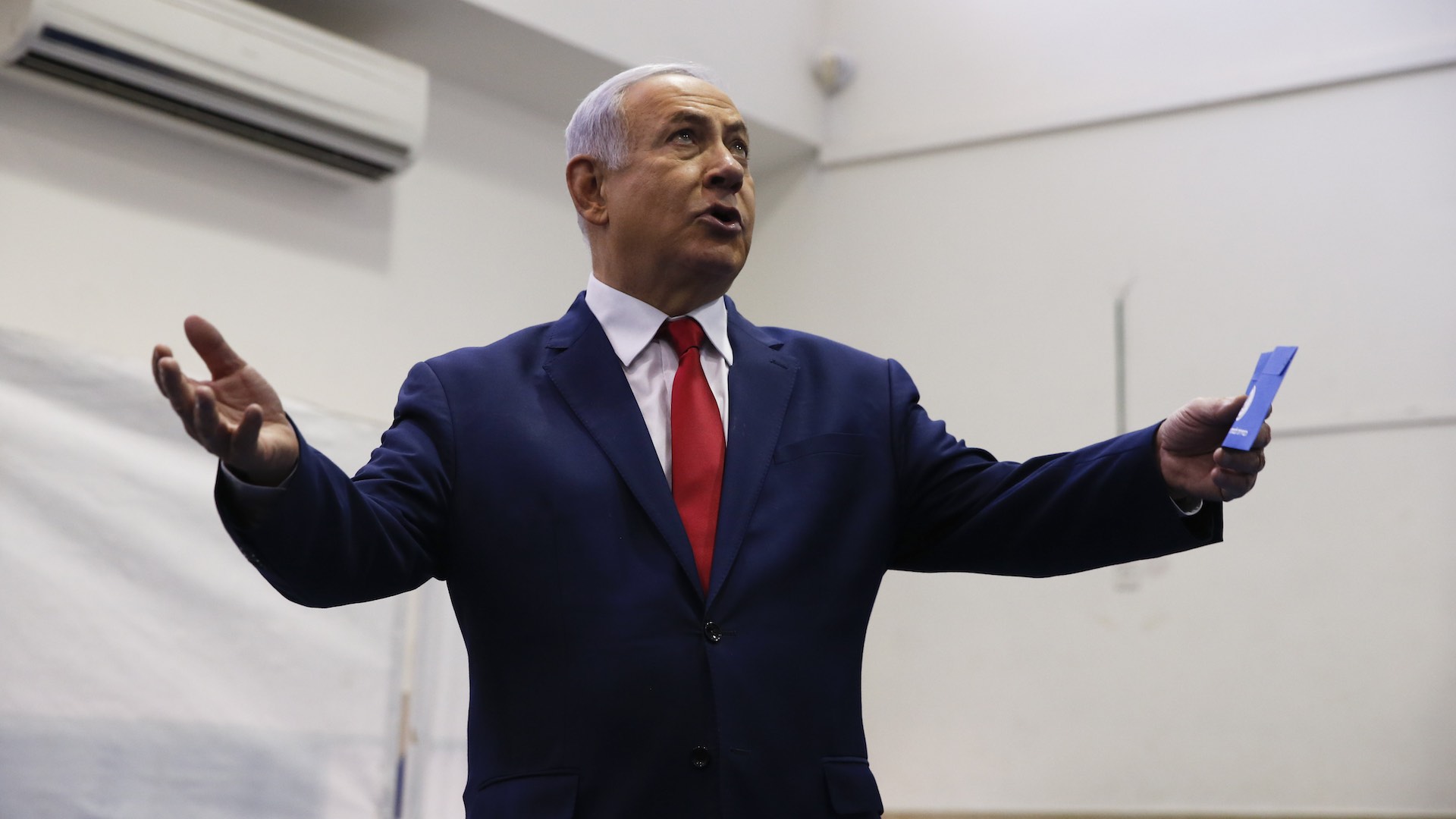 Los sondeos a pie de urna dan empate entre Netanyahu y el centrista Gantz en las elecciones israelíes