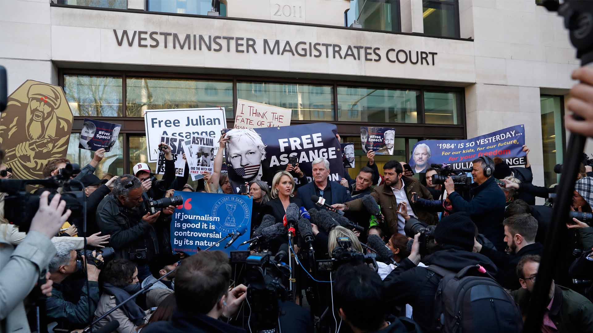 Más de 70 diputados británicos piden priorizar la extradición de Assange a Suecia