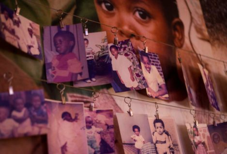 Unos 80.000 muertos del genocidio de Ruanda serán enterrados 25 años después