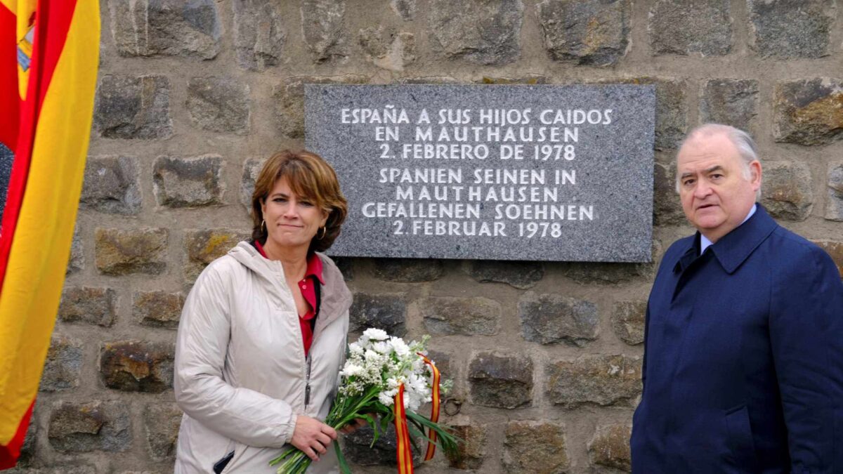 Delgado abandona un homenaje en Mauthausen por las referencias de la Generalitat a los «presos políticos»