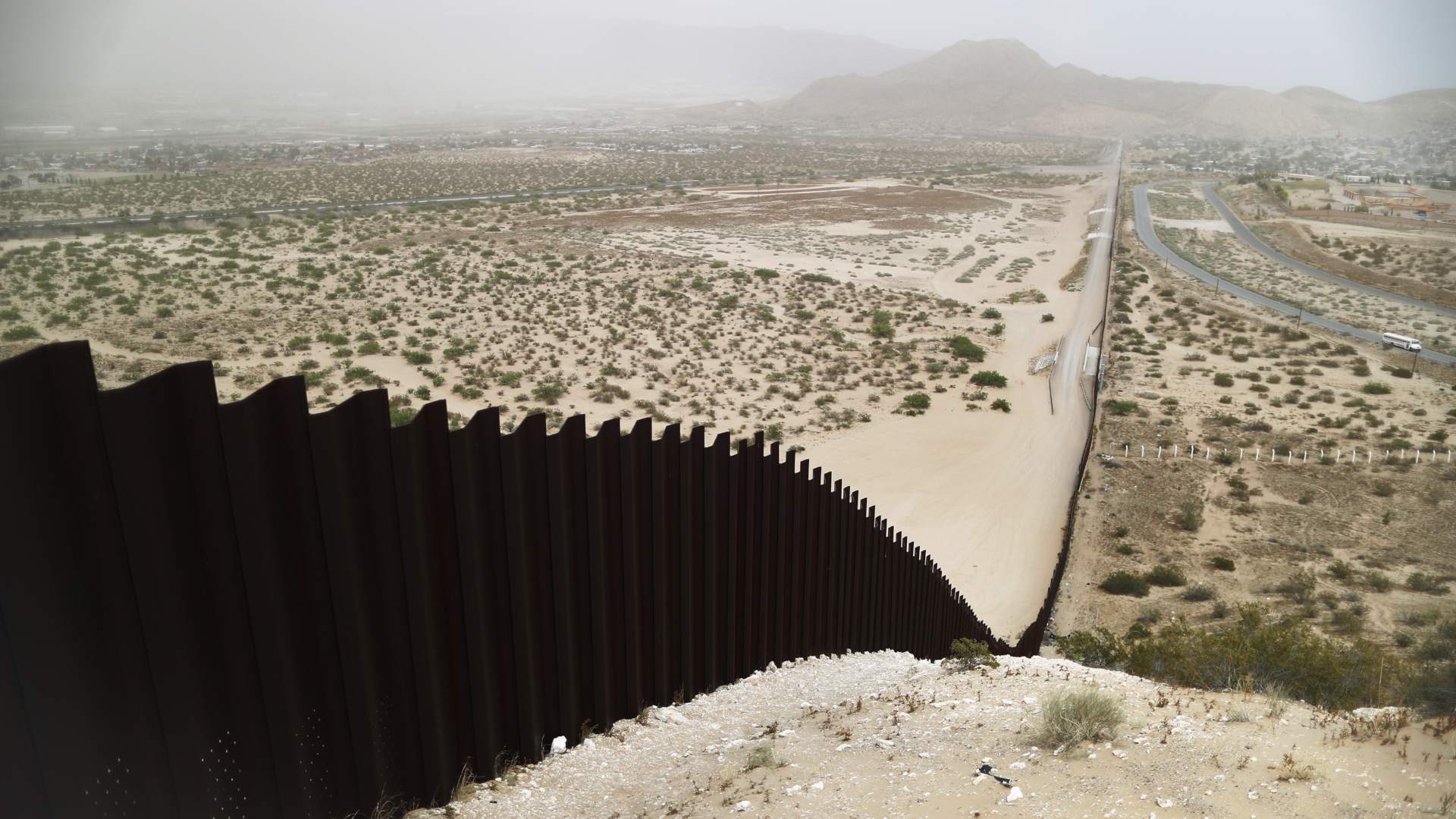 EEUU construirá campamentos para 7.500 inmigrantes en la frontera con México