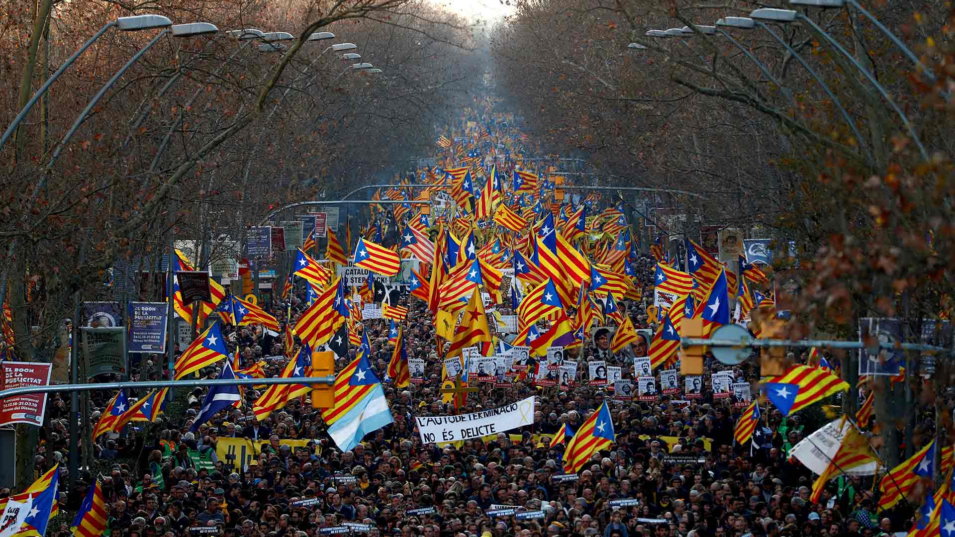 El independentismo catalán comete una “constante violación de derechos civiles” según más de 200 académicos internacionales