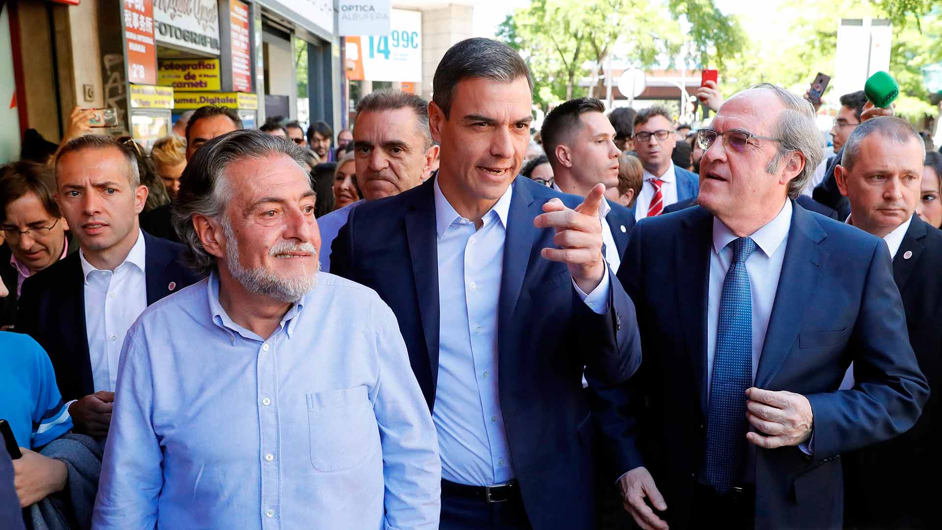 El PP perdería la Comunidad de Madrid en favor del PSOE, y Carmena repetiría
