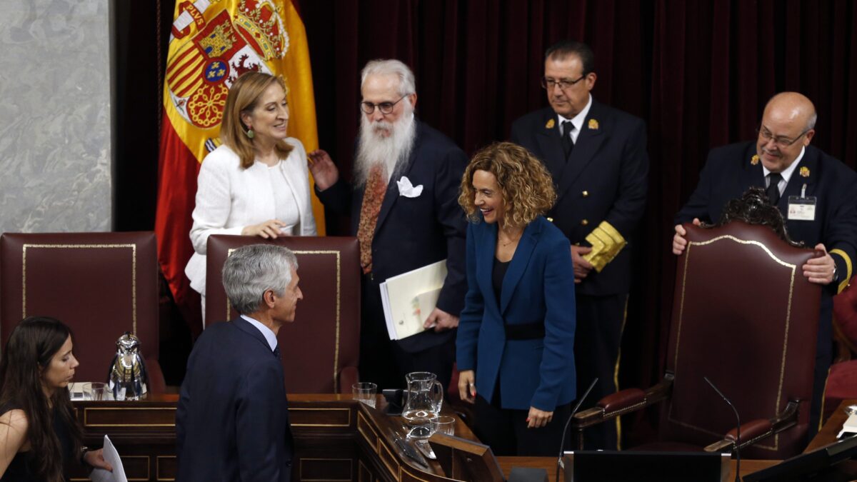 En menos de un minuto: se constituyen las Cortes y May abre la puerta a un nuevo referéndum sobre el Brexit