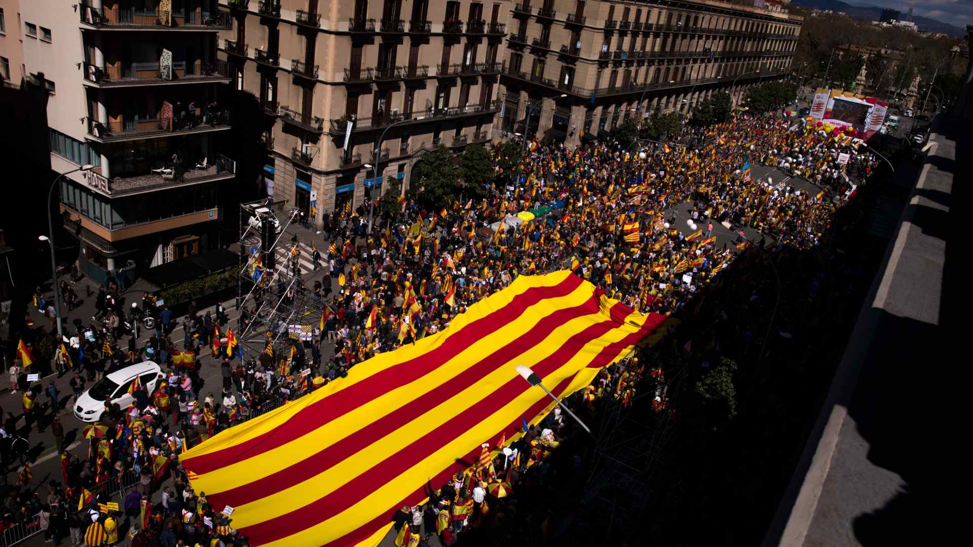 Los unionistas superan a los independentistas en Cataluña, según el CIS catalán