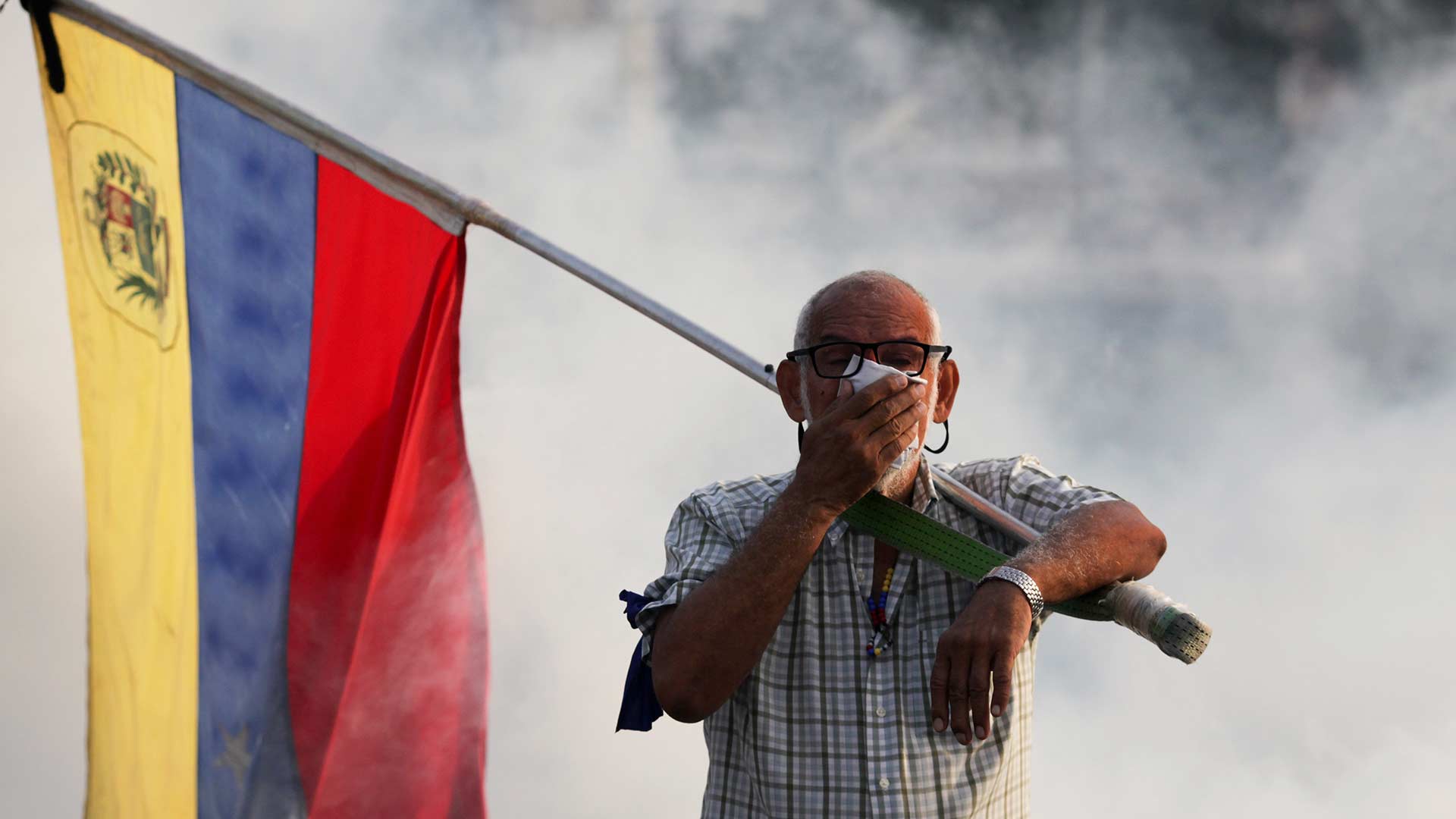 Guaidó llama a nuevas movilizaciones mientras Leopoldo López está en la embajada de España