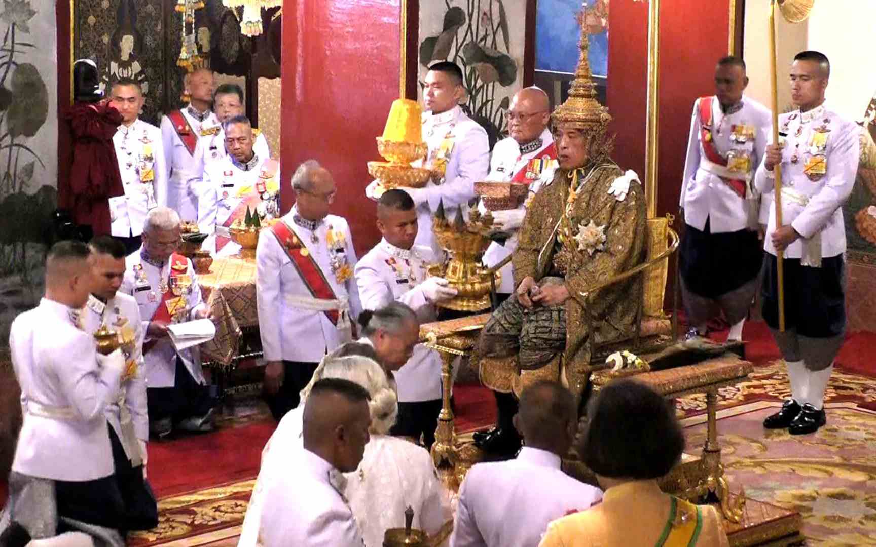 Maha Vajiralongkorn, coronado rey Rama X de Tailandia en una ostentosa ceremonia