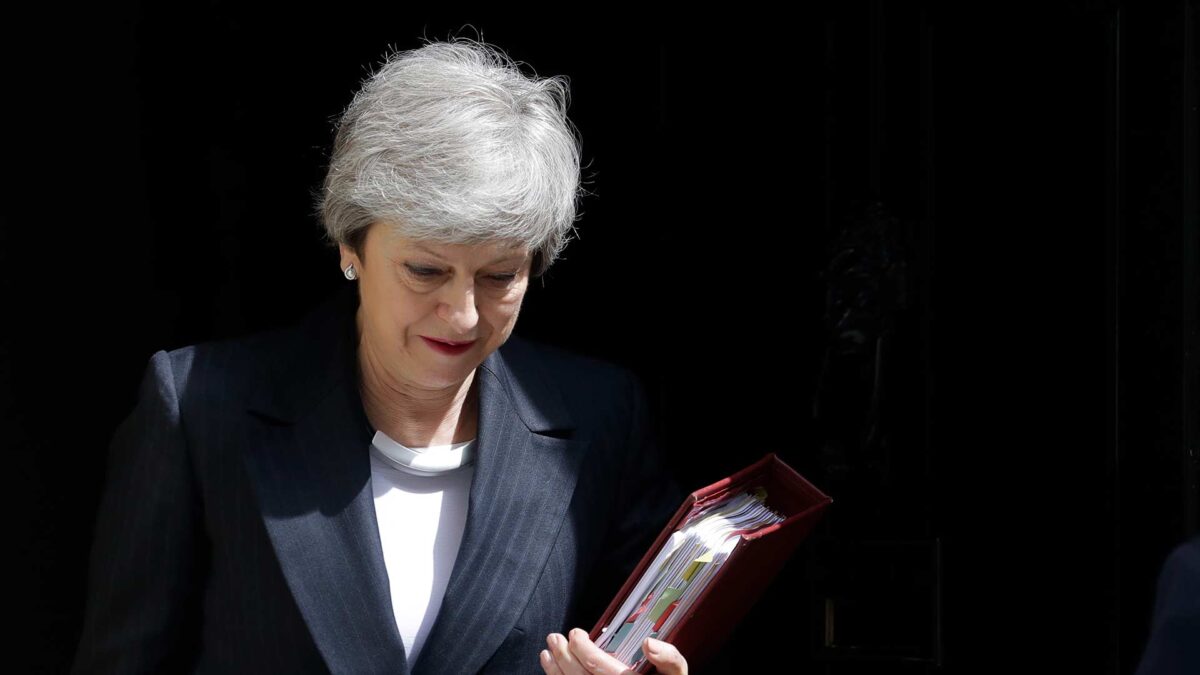 Theresa May se prepara para presentar su dimisión este viernes, según ‘The Times’