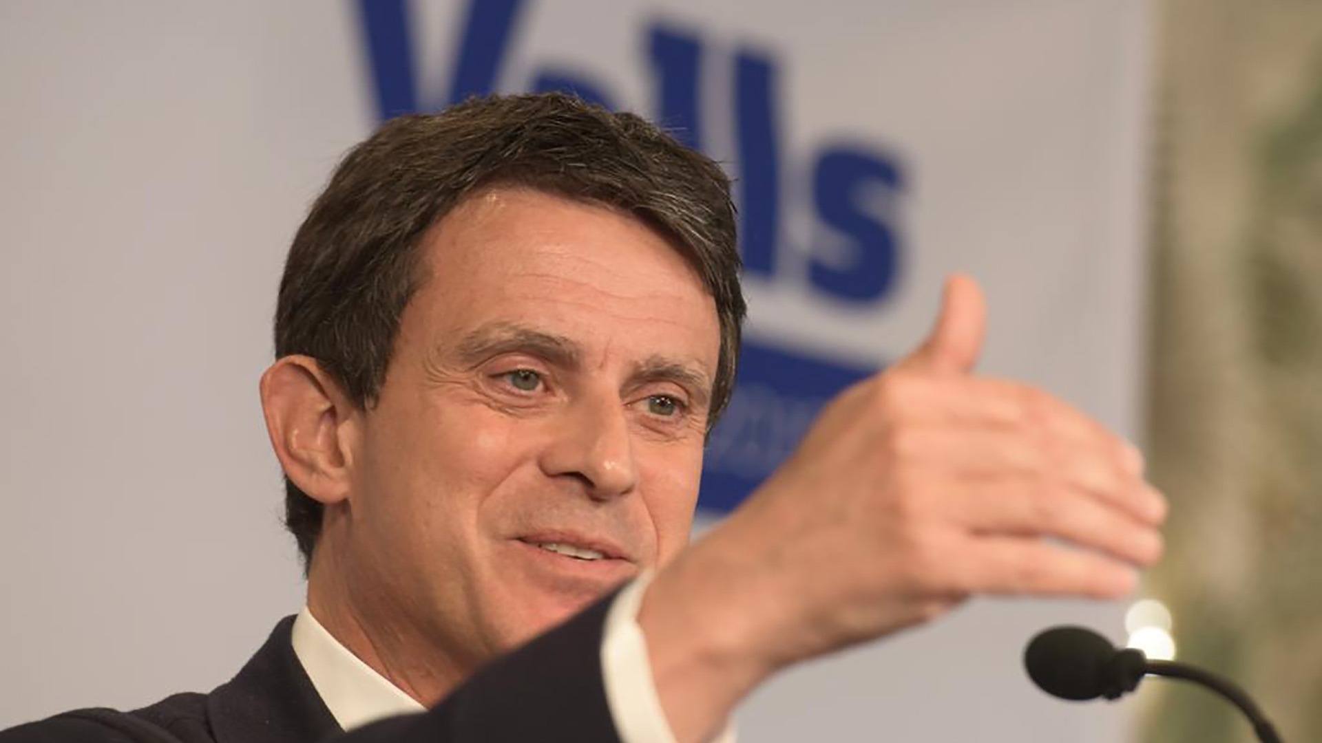 Valls, dispuesto a apoyar a Colau para "evitar" que Barcelona tenga un alcalde independentista