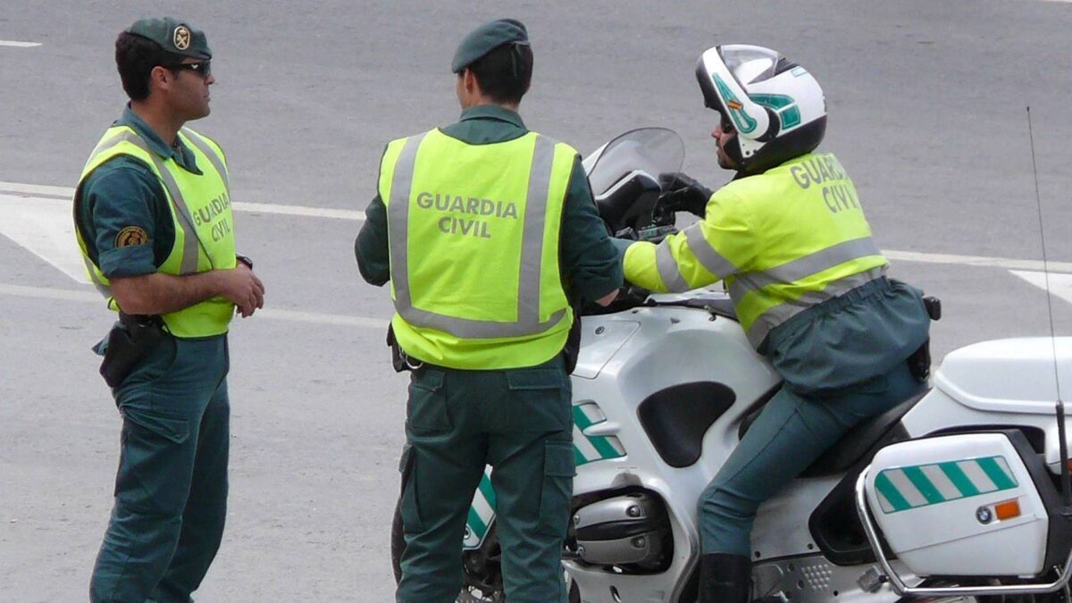 Cinco detenidos por abusar sexualmente de una mujer en una playa nudista valenciana