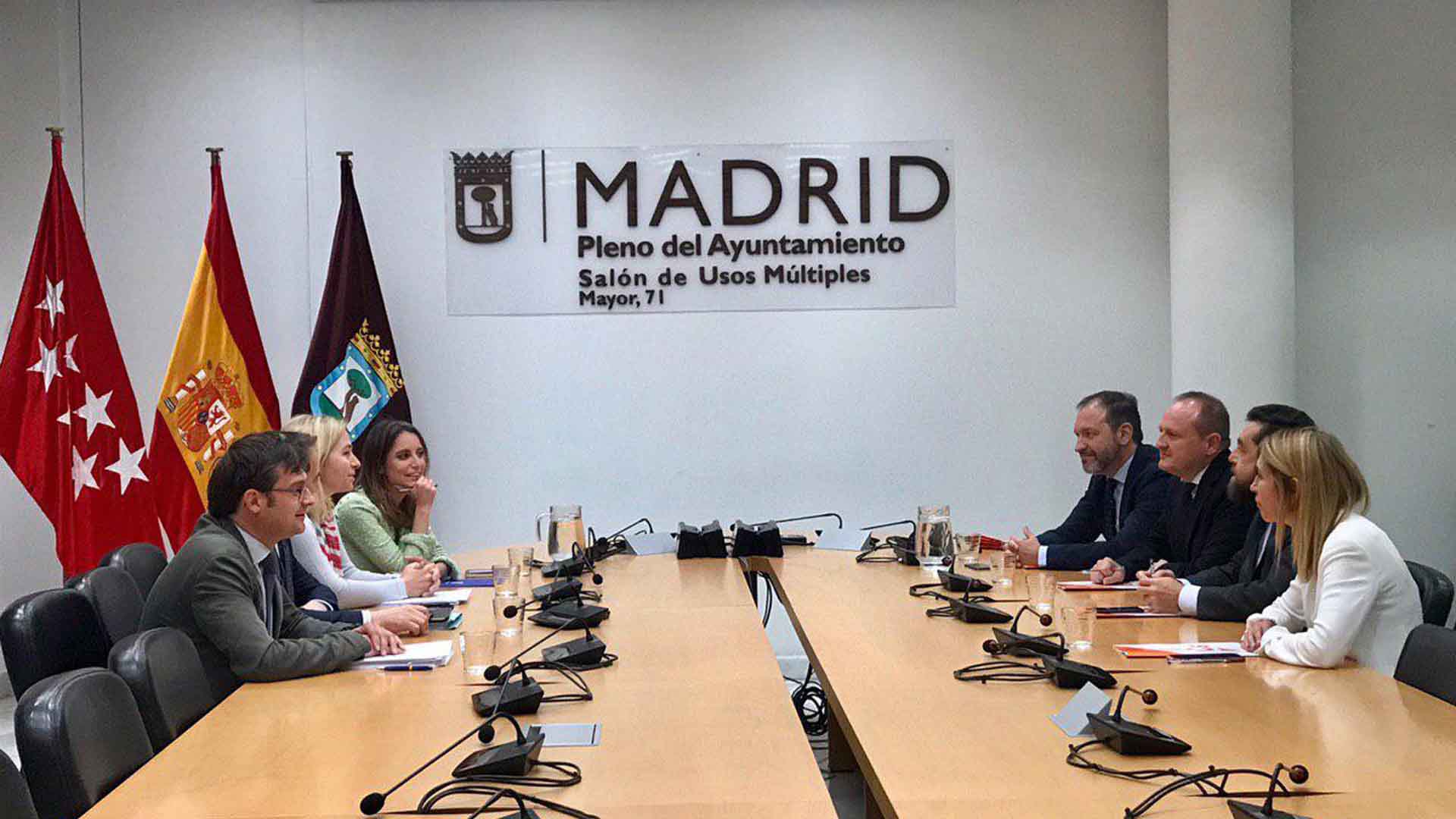 Ciudadanos ofrece al PP repartirse dos años la Alcaldía de Madrid y los populares lo rechazan