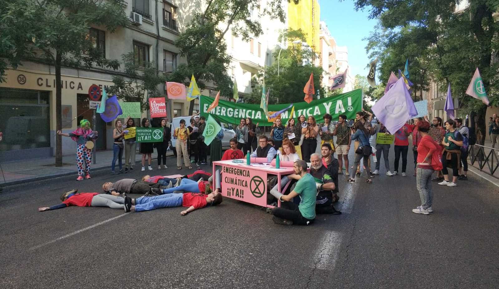 Concentración en Ferraz para exigir la declaración de la "emergencia climática"