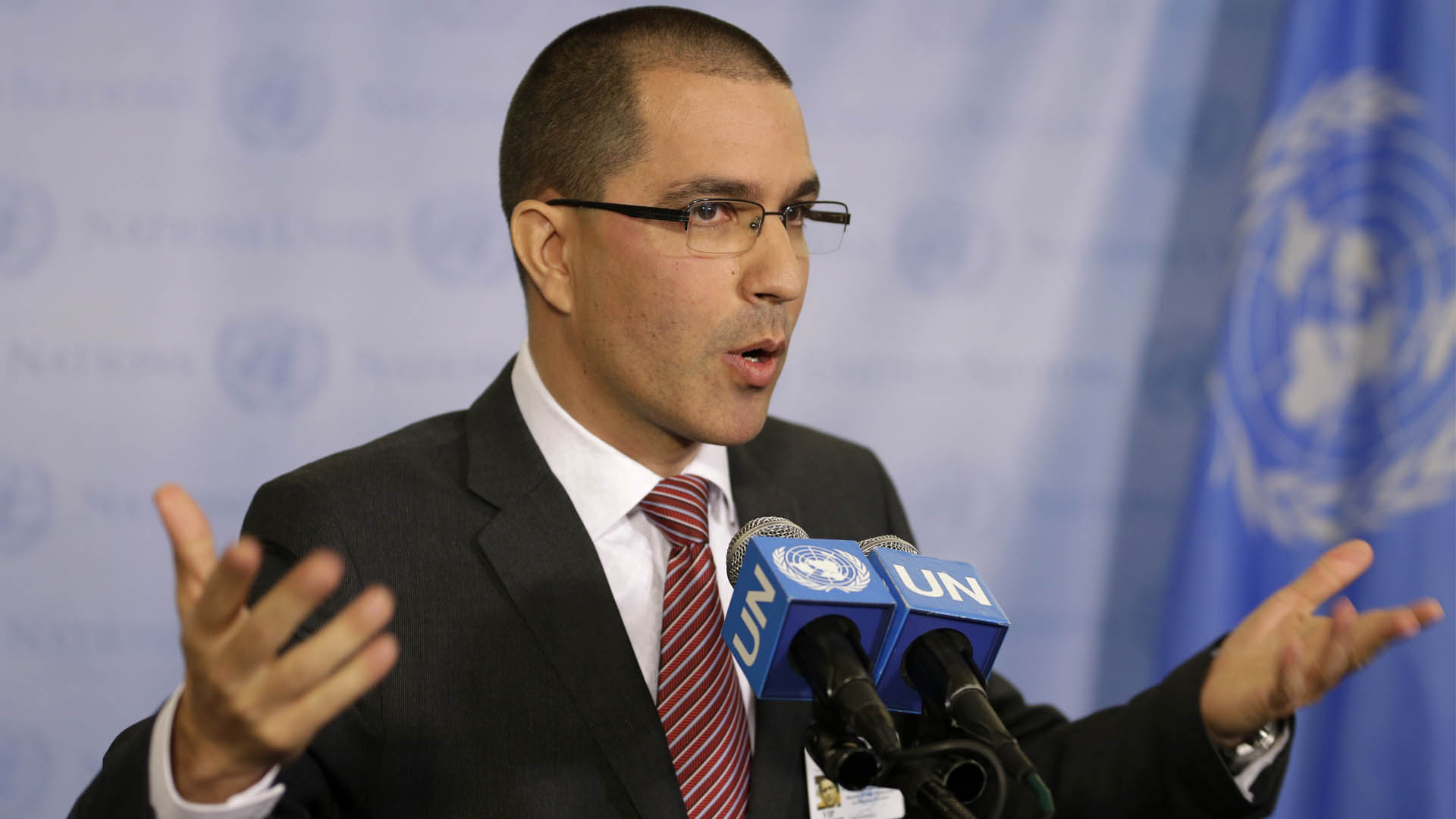 El canciller de Venezuela acusa a la ONU de mentir con las cifras de éxodo migratorio