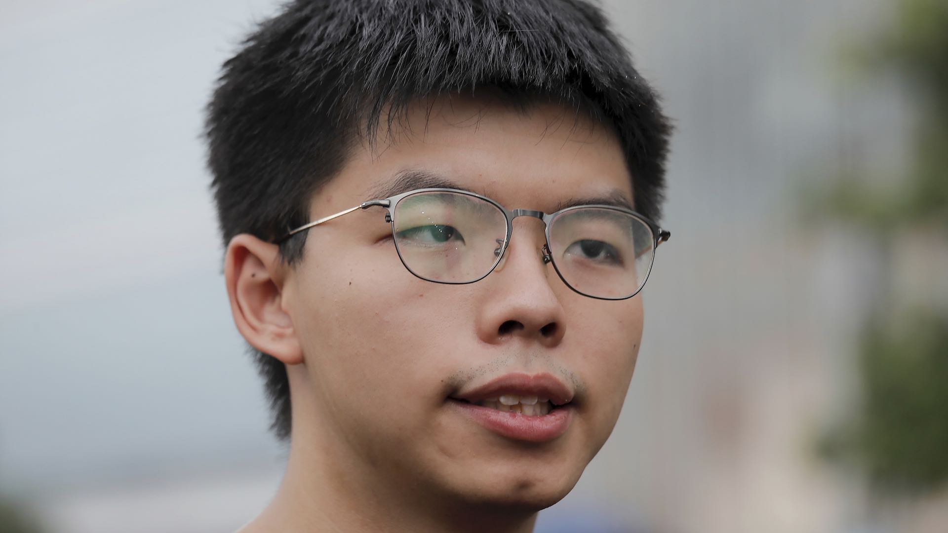 El líder de la ‘Revolución de los Paraguas’ Joshua Wong sale de prisión y se une a las protestas