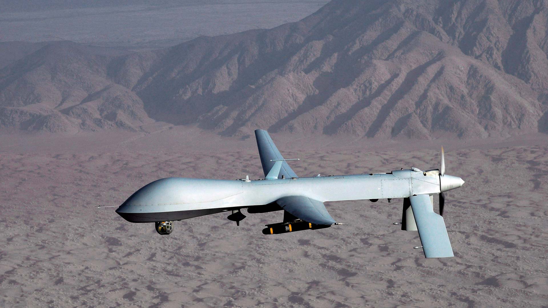 Irán afirma haber derribado un dron estadounidense en su territorio