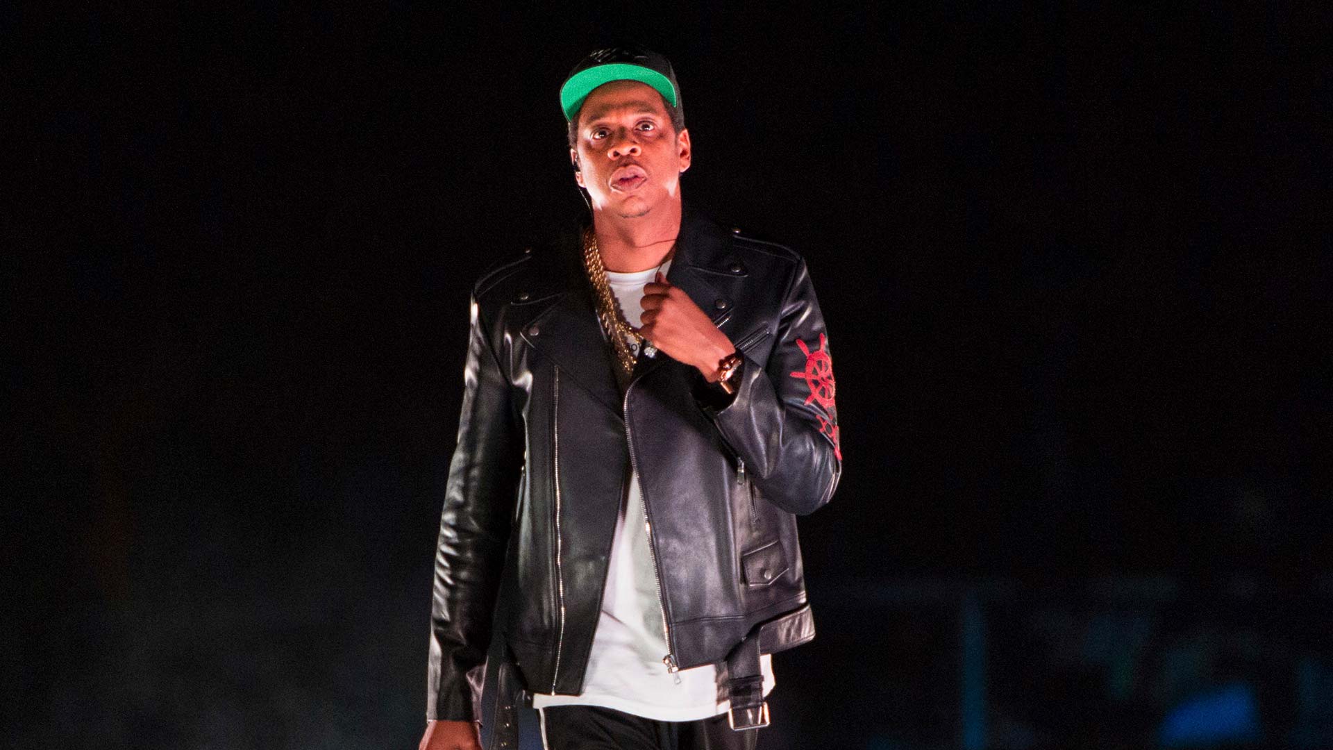 Jay-Z hace historia al convertirse en el primer rapero milmillonario
