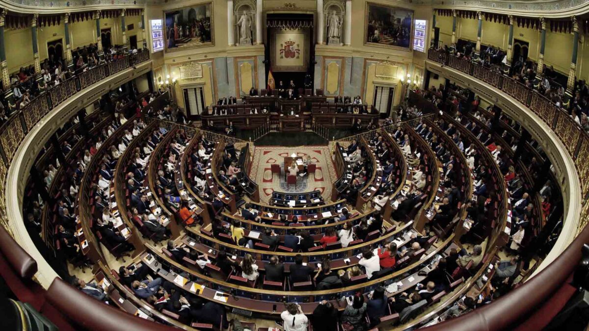 La Mesa del Congreso reparte los escaños sin apoyo de PP y Cs y manda a Vox al ‘gallinero’