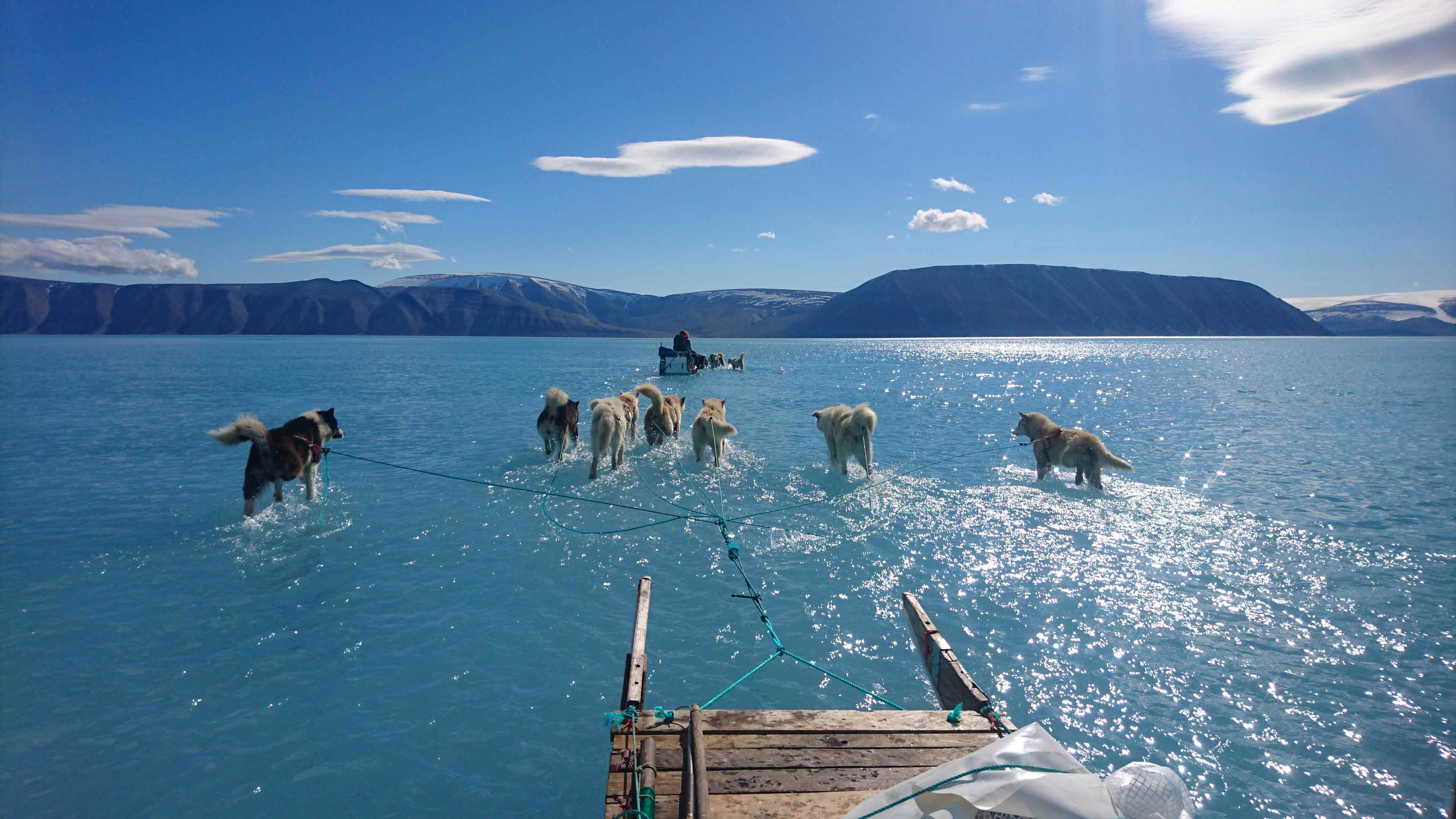La sobrecogedora foto que deja al descubierto cómo se derrite Groenlandia
