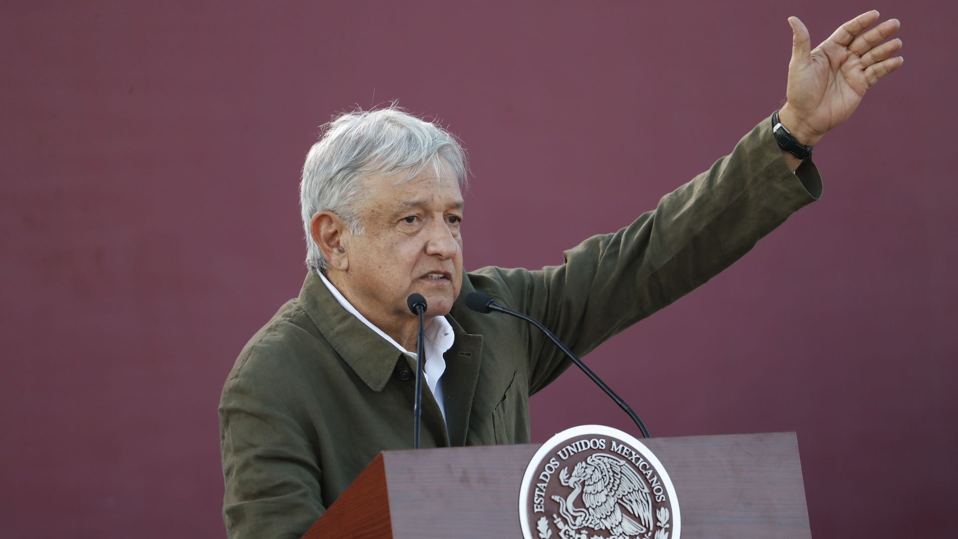 López Obrador tiende la mano a Trump pero avisa de que los «compromisos se cumplen»