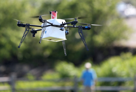 Los hospitales públicos de París y Nantes utilizarán drones para el envío de medicamentos