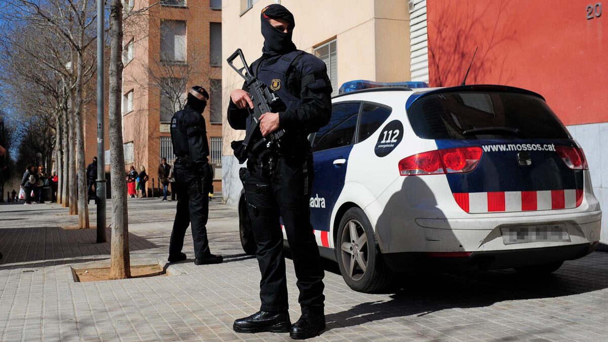 Los Mossos investigan la muerte de una menor en Mataró por arma blanca