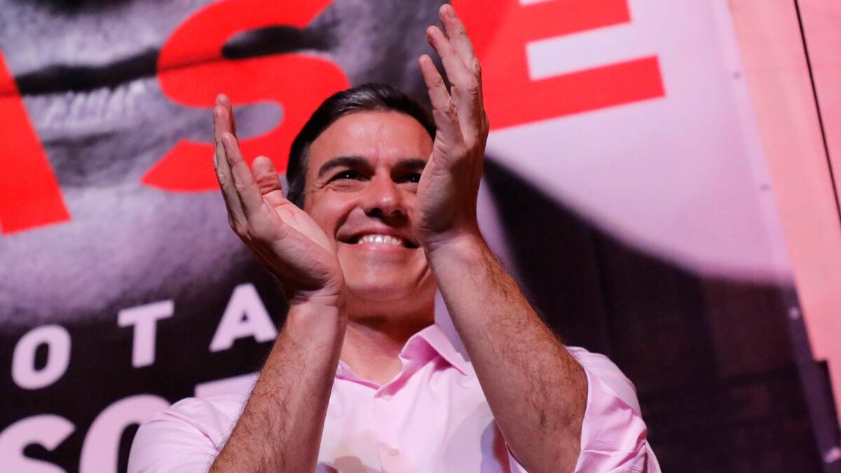 Pedro Sánchez declara 16.666 euros por su libro «Manual de resistencia»