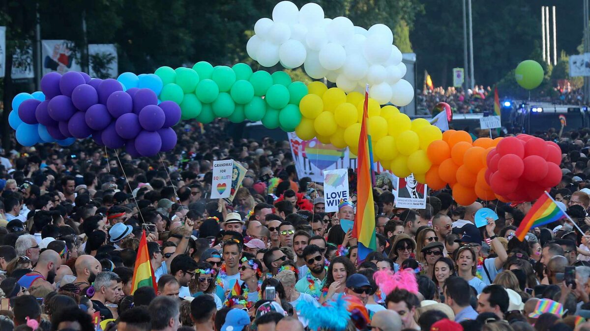 40 años de lucha: así ven el Orgullo tres generaciones LGTBI