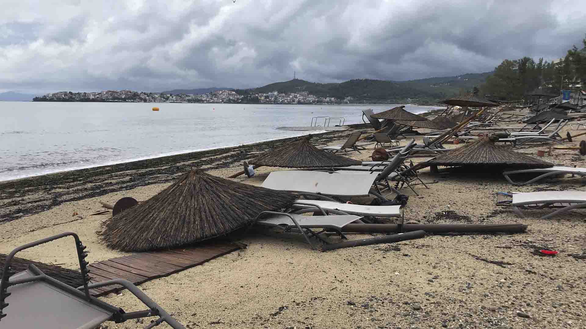 Al menos seis turistas muertos en Grecia por una tormenta de granizo