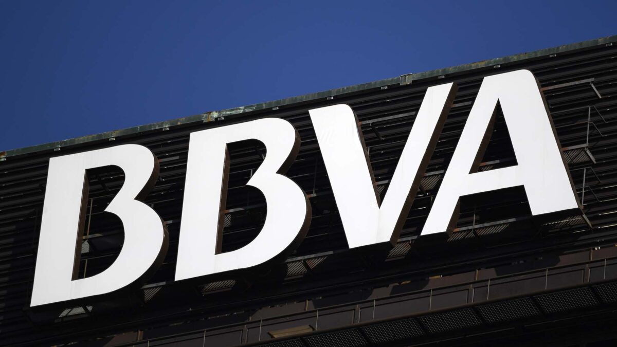 El juez imputa al BBVA por cohecho, revelación de secretos y corrupción en el ‘caso Villarejo’