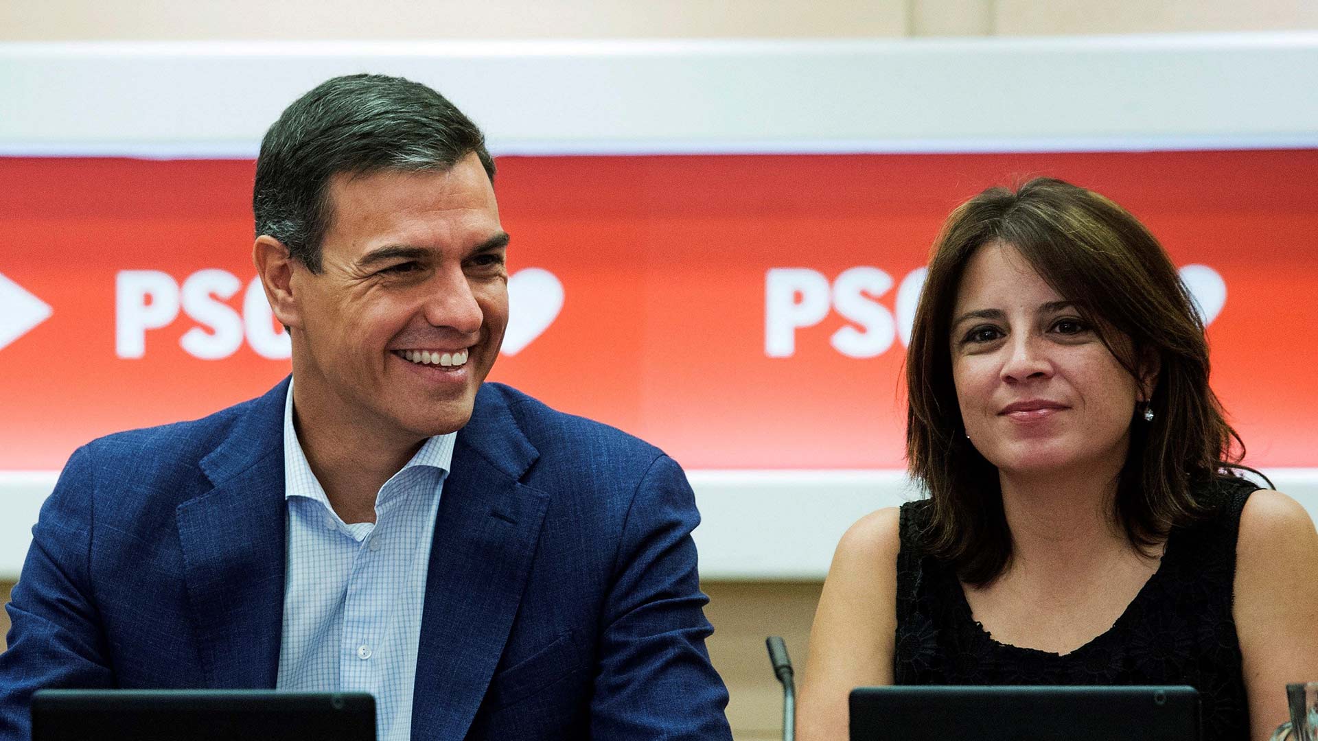 El PSOE constituye un grupo de negociación con Podemos coordinado por Adriana Lastra