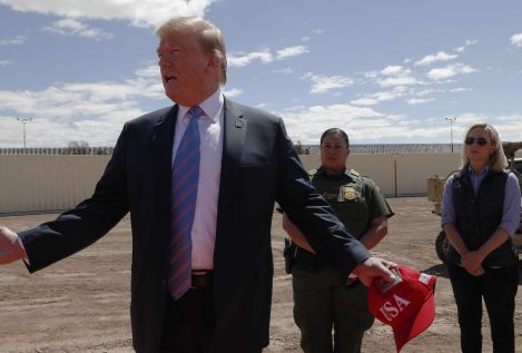 El Supremo permite a Trump usar fondos del Pentágono para construir el muro con México