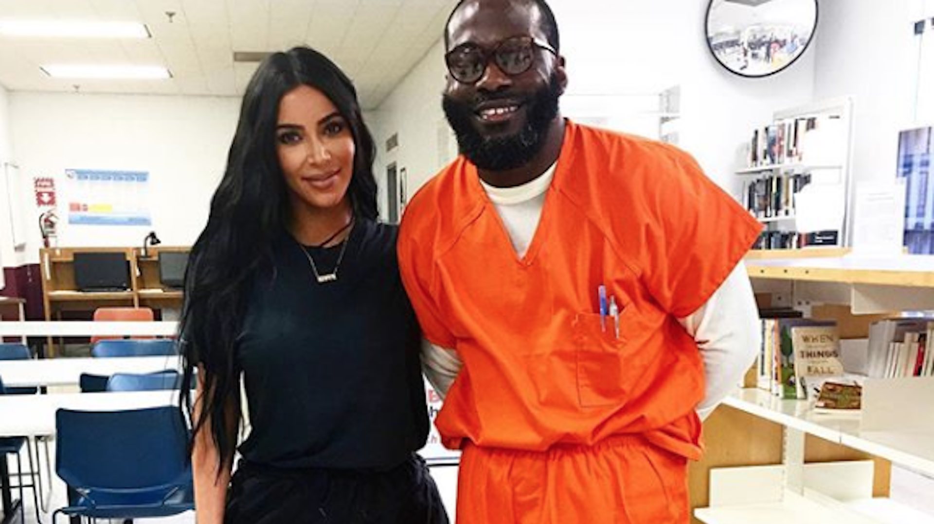 Kim Kardashian visita una cárcel para preparar su documental sobre la justicia en EEUU
