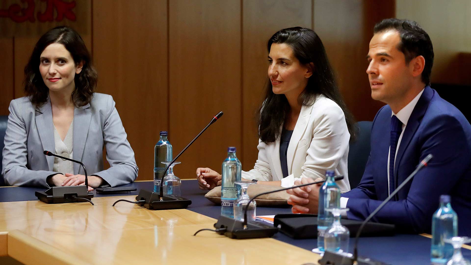 La primera reunión entre el PP, Cs y Vox fracasa y provoca una investidura sin candidato en Madrid