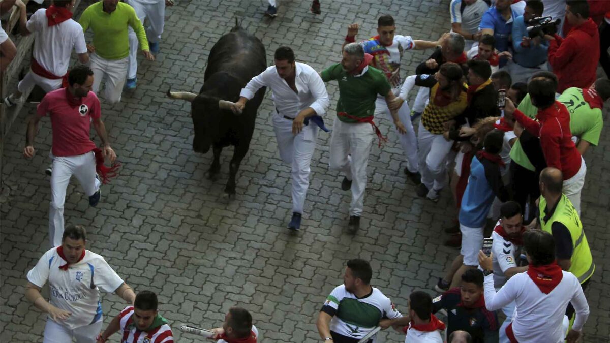 Los toros de Jandilla dejan tres heridos en el cuarto encierro de Sanfermines