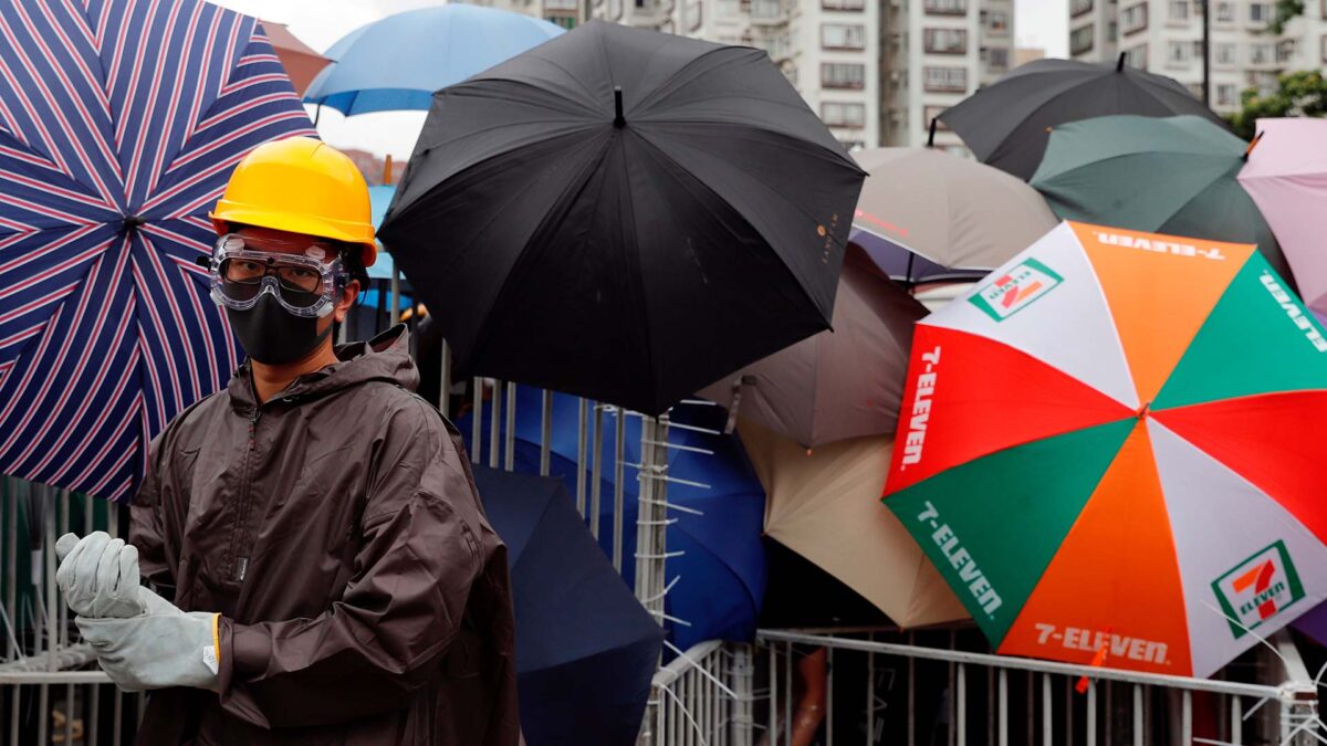 Nuevos enfrentamientos entre la Policía y los manifestantes en las protestas de Hong Kong