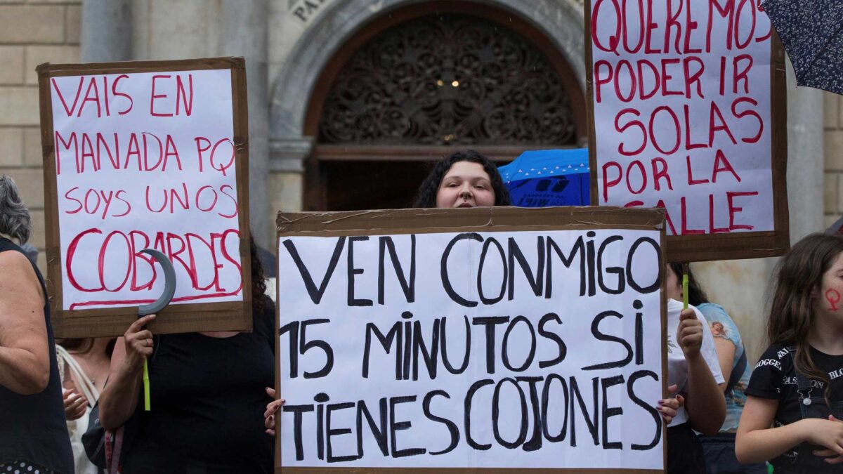 Prisión provisional para tres jóvenes acusados de violar a una chica en Cambrils