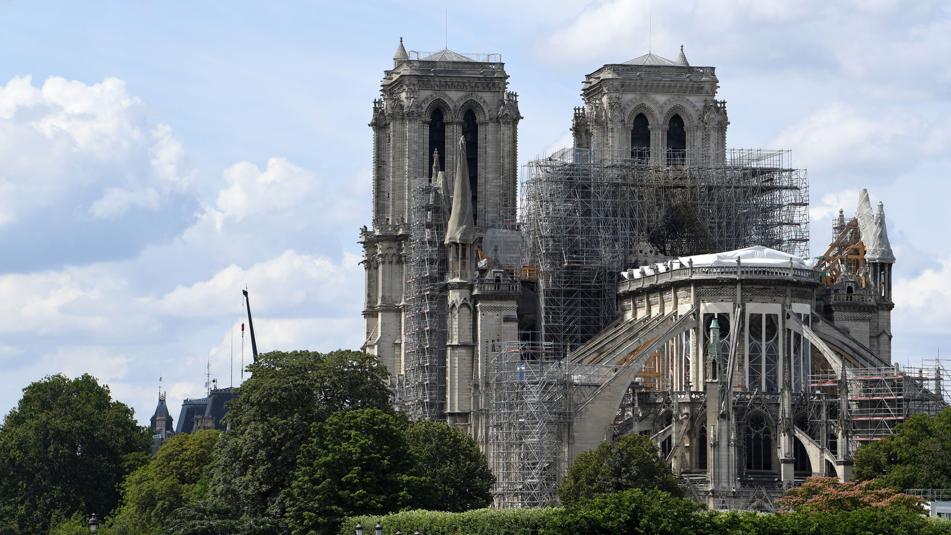 Francia aprueba la restauración de Notre Dame para que esté lista antes de París 2024