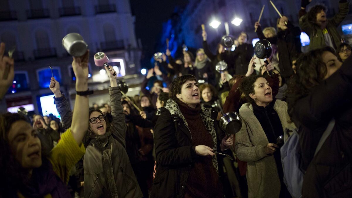 Un hombre mata a su mujer en Terrassa y se entrega a la Policía