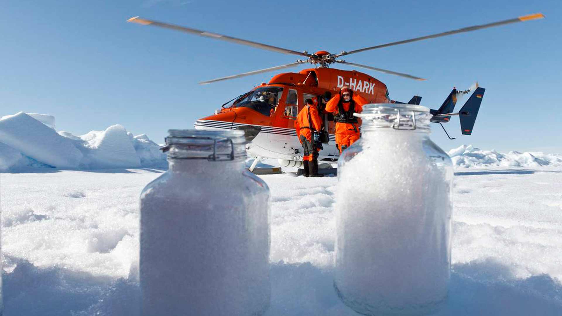 Un equipo de científicos encuentra microplásticos en la nieve del Ártico