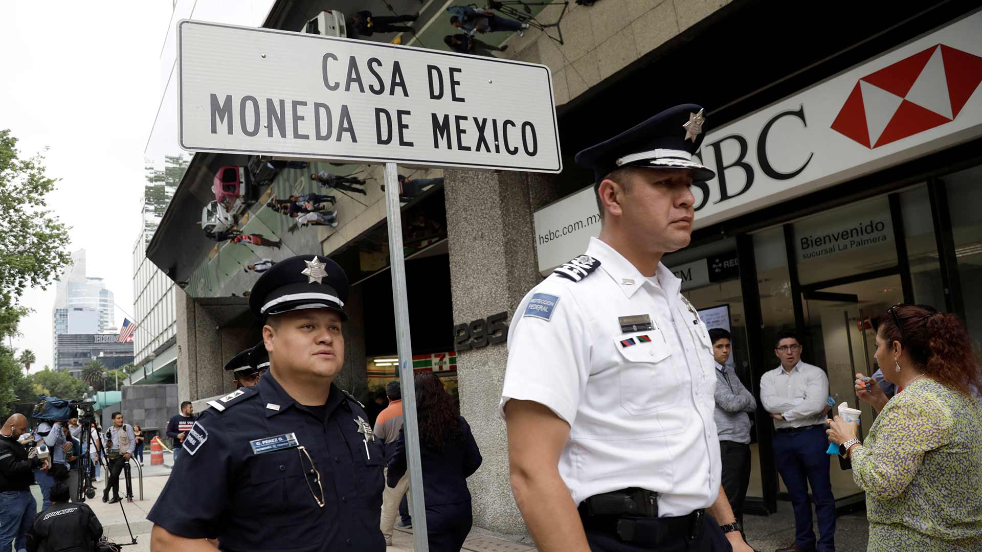 Un grupo armado asalta la Casa de la Moneda de México y se lleva dos millones de euros