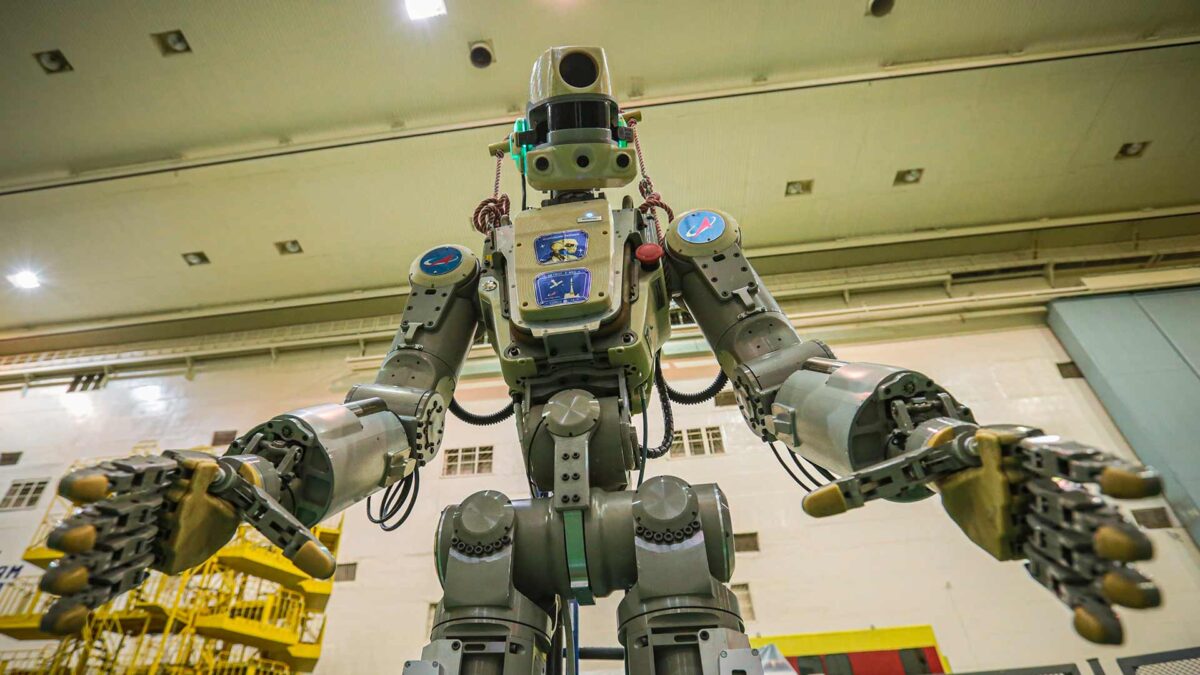 El robot Fedor se queja de los atascos en un tuit tras llegar a la Estación Espacial Internacional