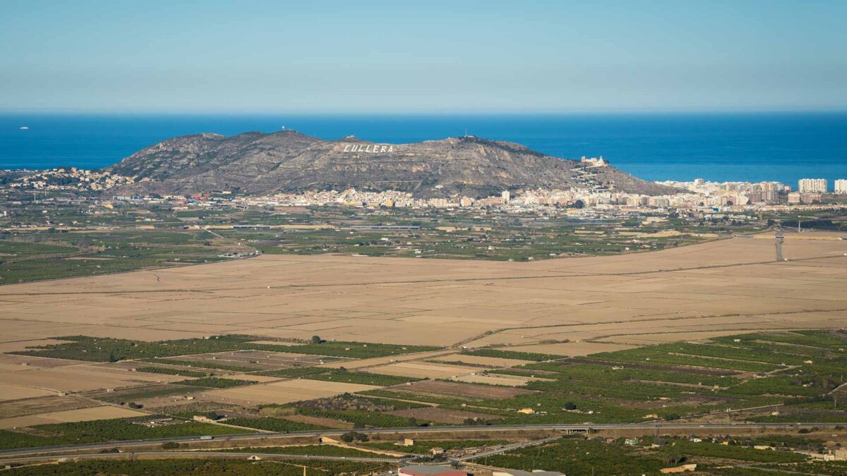 Detenidos dos adolescentes por violar presuntamente a una joven en una playa de Cullera