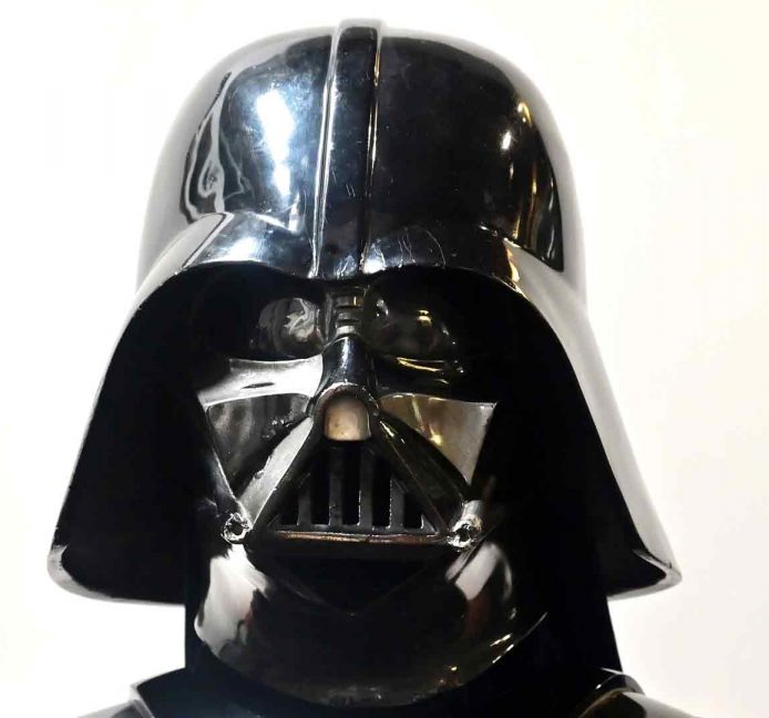 El casco de Darth Vader usado en 'El Imperio contraataca' sale a subasta por 225.000 dólares