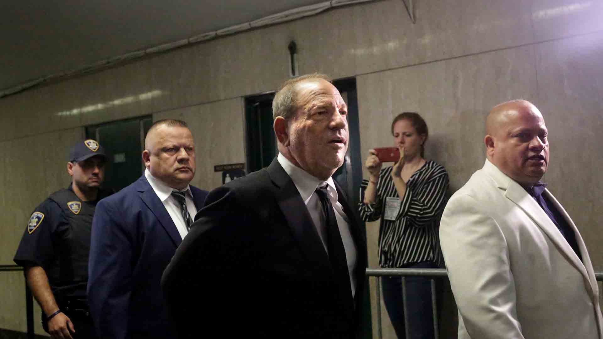 El juicio de Weinstein queda aplazado hasta enero por nuevas acusaciones de abuso sexual