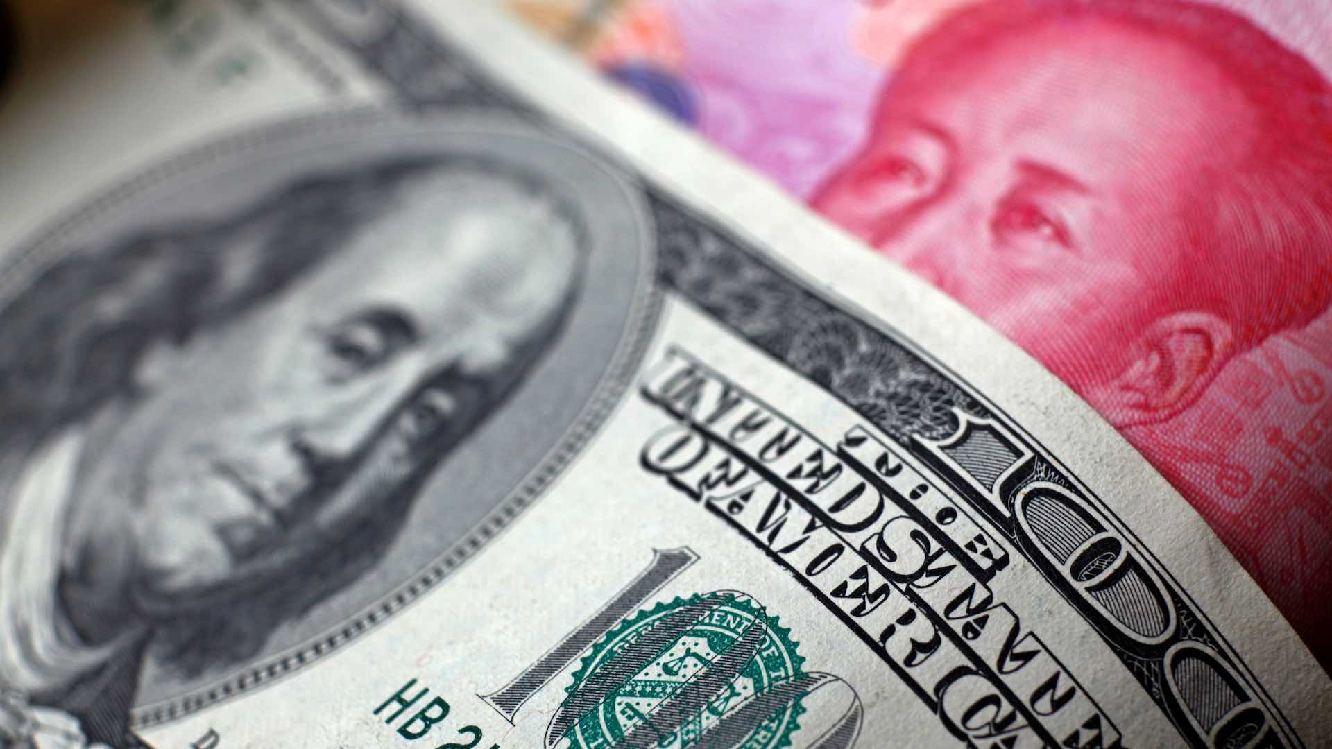 El yuan cae a su mínimo desde 2008 ante la tensión comercial de China con EEUU