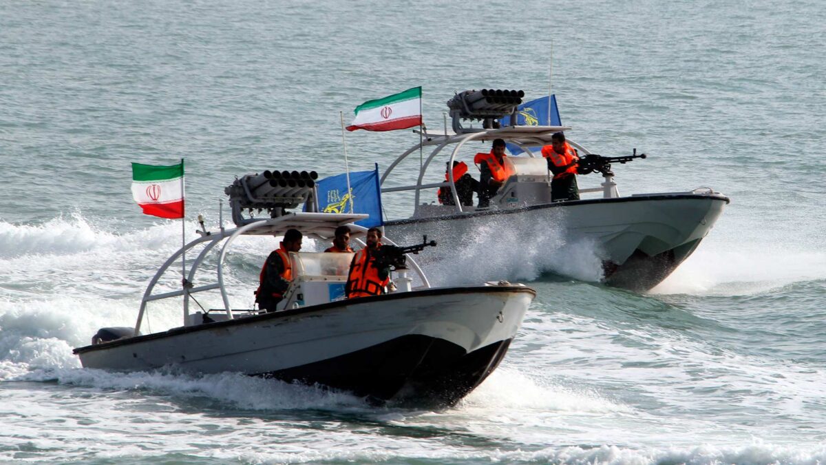 Irán intercepta un barco «extranjero», el tercero en menos de un mes