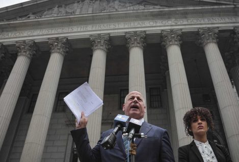 Los tribunales de Nueva York registran cientos de demandas por agresión sexual a menores