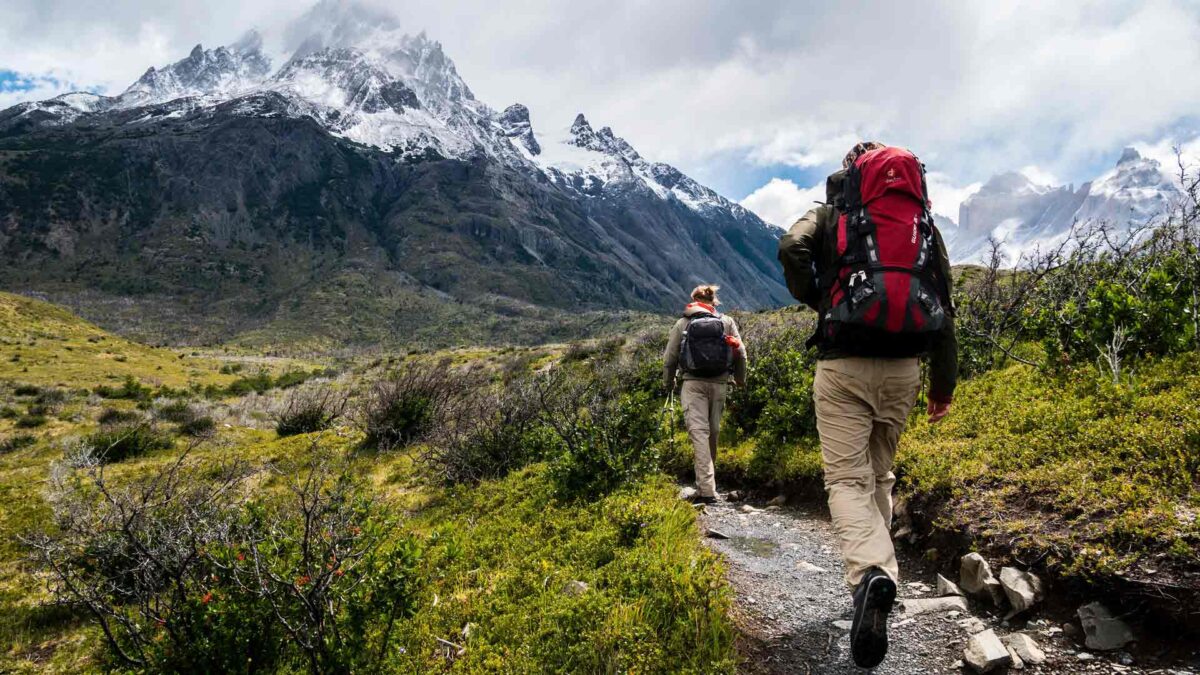 ¿Practicas senderismo? Cuida tus pies para prevenir lesiones y ampollas